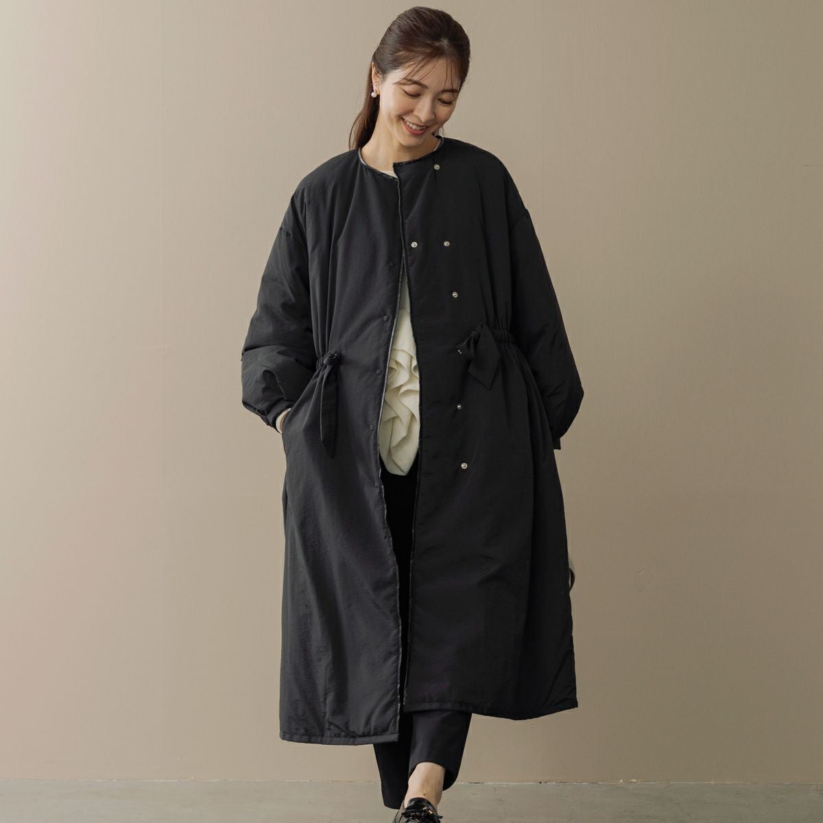 SONO NAVY】バックフリルラウンディッシュコート【20260213