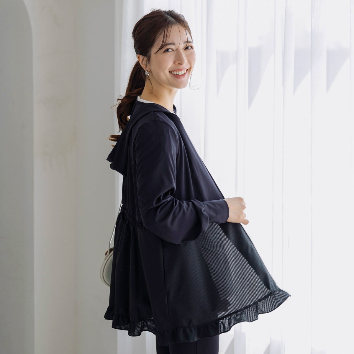 極美品　SONO ティアードフレアチュニックプルオーバー　ネイビー SONO】ティアードフレアチュニックフーディ【20260721】 | Spendard.com