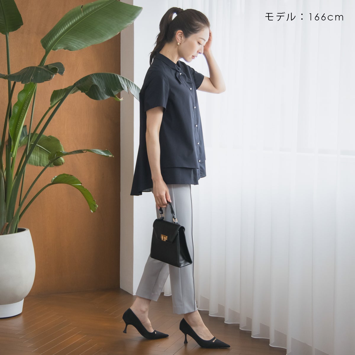 SONO NAVY】ミニスカーフカラーサップルフレアブラウス【20260522