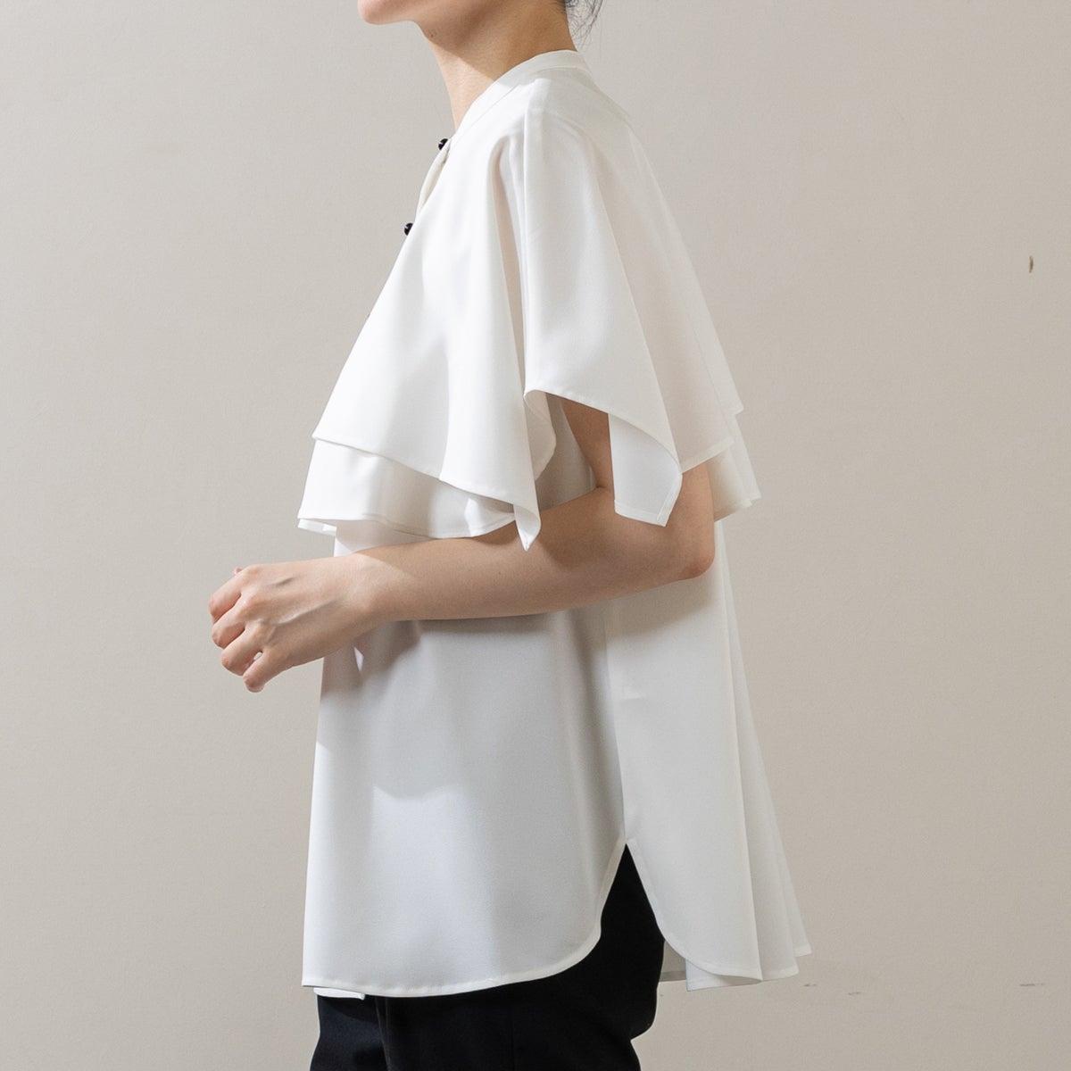 【25SS✨新品】ダブルフリルケープフレアブラウス ソーノ SONO】ダブルフリルケープフレアブラウス【20260424】 | Spendard.com