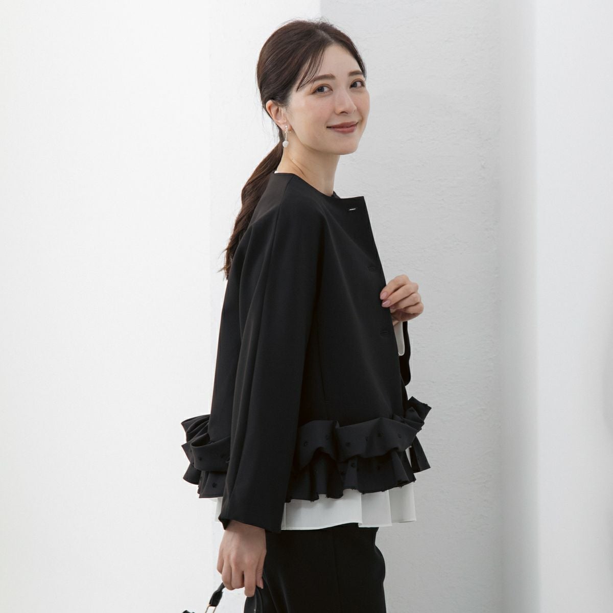 SONO NAVY】ホイップフリルショートジャケット【20260225】 | Spendard.com