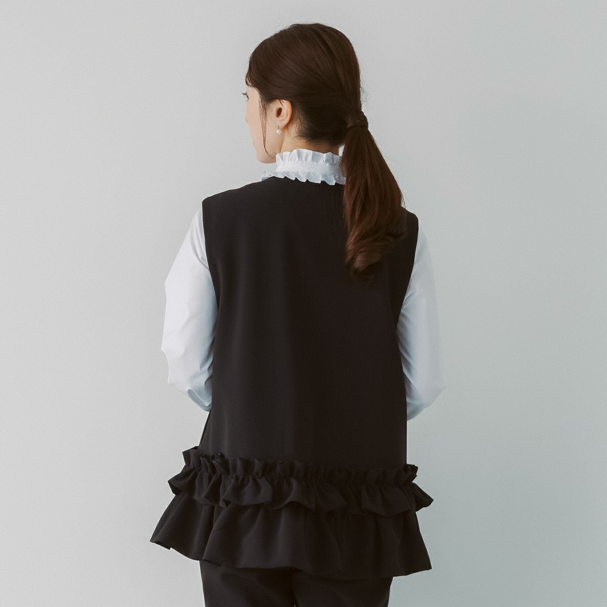 SONO NAVY】 フローラルフリルチュニックジレ【20260225】 | Spendard.com