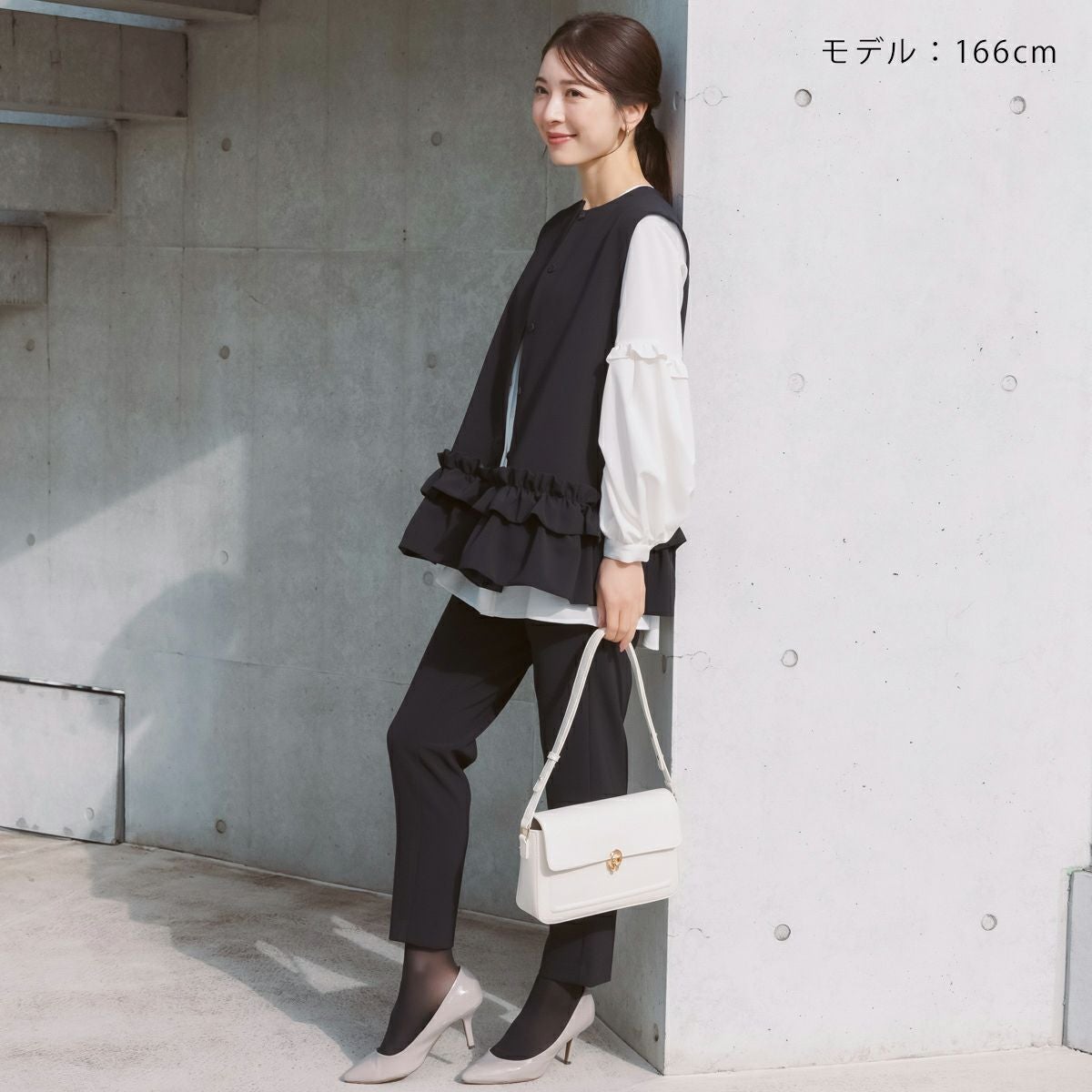 SONO NAVY】 フローラルフリルチュニックジレ【20260225】 | Spendard.com