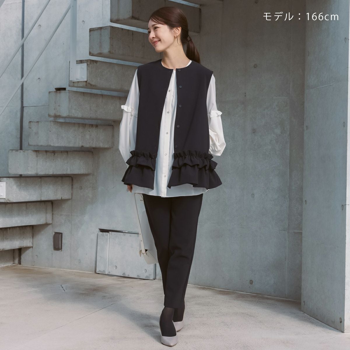SONO NAVY】 フローラルフリルチュニックジレ【20260225】 | Spendard.com