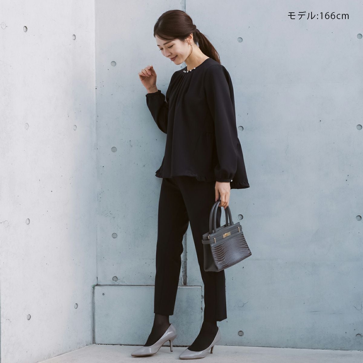 【 新品 】　タグ付　SONO NAVY　ミニティアードフリルブラウス　VERY SONO NAVY】【MUMMUMダブルクロス】 ミニティアードフリルブラウス