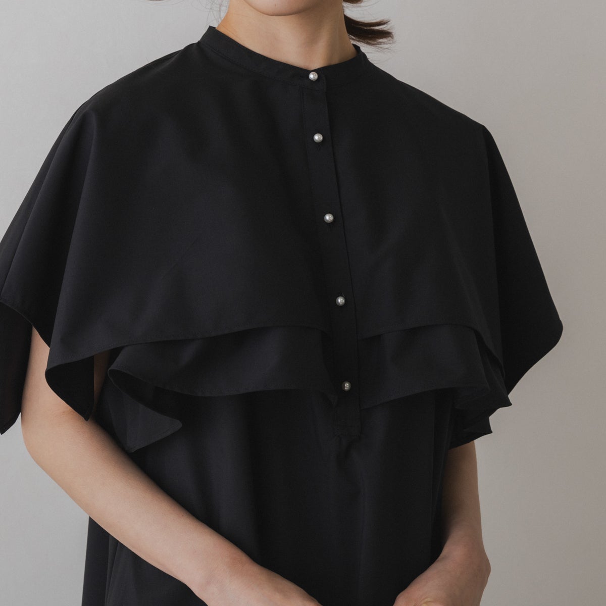 SONO】ダブルフリルケープワンピース【20260619】 | Spendard.com