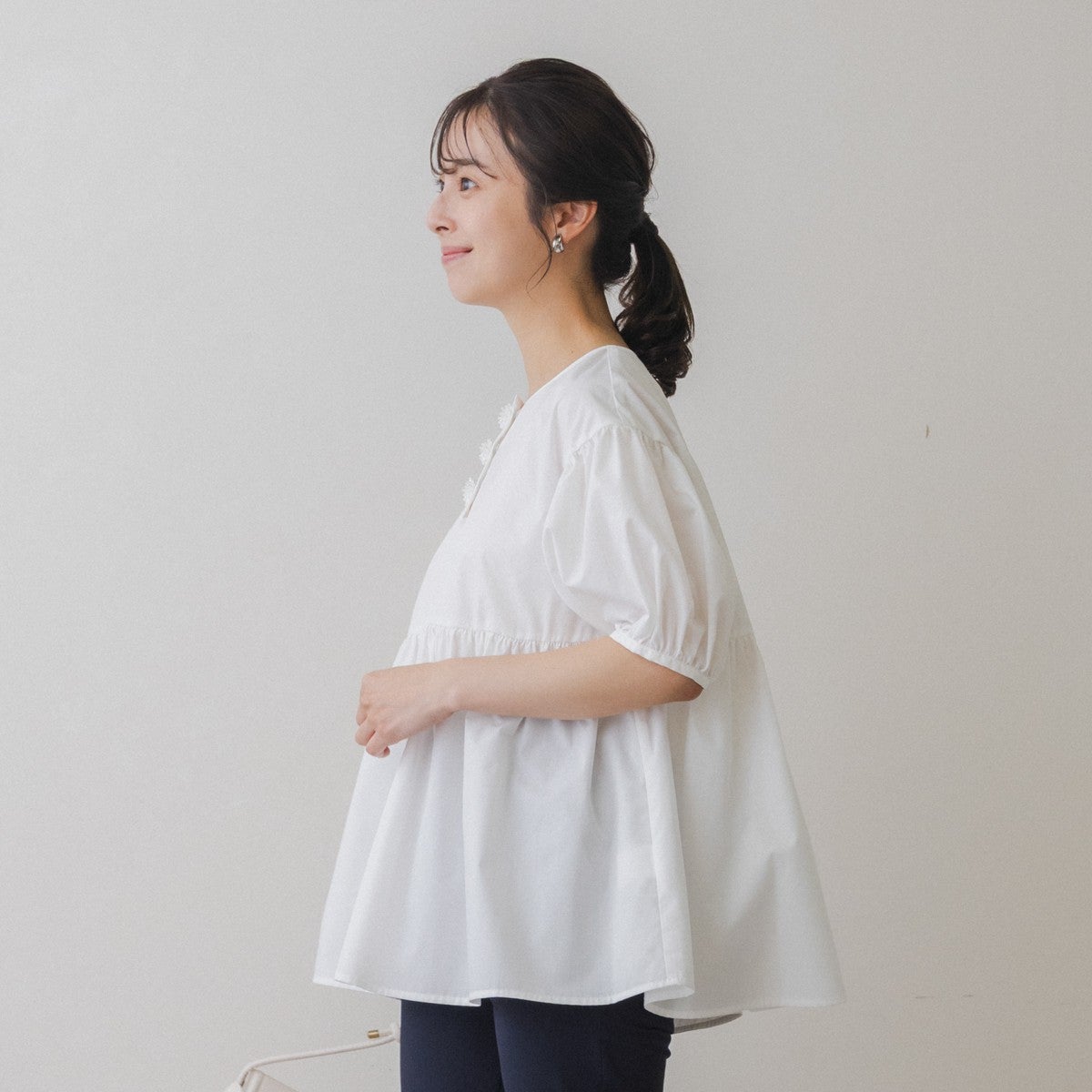 SONO】オーナメントビジューブラウス【20260724】 | Spendard.com